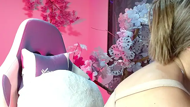 NaomiFox1 online show from 04.23.26