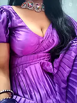 Snapshot of amala_ss chatting on 01.01.25 amala ss online show from 01.01.25