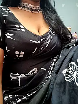Snapshot of amala_ss chatting on 01.02.25 amala ss online show from 01.02.25