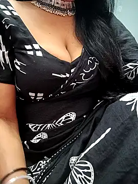 Snapshot of amala_ss chatting on 01.02.25 amala ss online show from 01.02.25