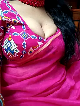 Snapshot of amala_ss chatting on 01.11.25 amala ss online show from 01.11.25