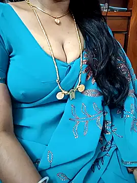 Snapshot of amala_ss chatting on 01.24.25 amala ss online show from 01.24.25