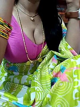 Snapshot of amala_ss chatting on 01.25.25 amala ss online show from 01.25.25