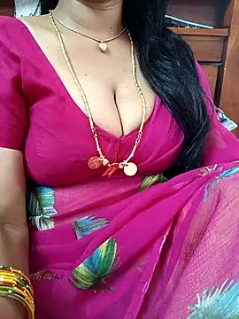 Snapshot of amala_ss chatting on 01.26.25 amala ss online show from 01.26.25