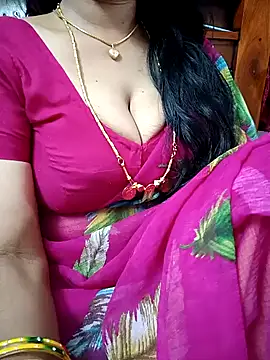 Snapshot of amala_ss chatting on 01.26.25 amala ss online show from 01.26.25