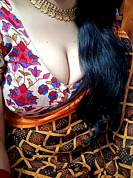 Snapshot of amala_ss chatting on 02.01.25 amala ss online show from 02.01.25