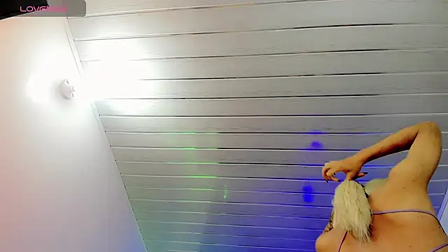 Gabyqueen70 online show from 05.15.26