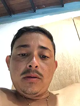 isacalejandroo online show from 01.18.25