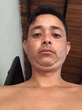 isacalejandroo online show from 01.27.25