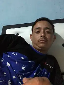 isacalejandroo online show from 02.10.25