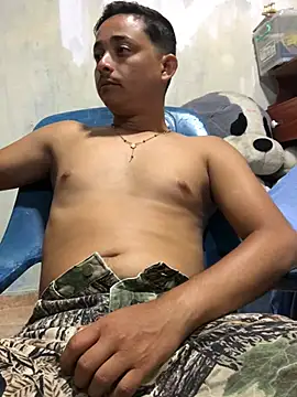 isacalejandroo online show from 02.19.25