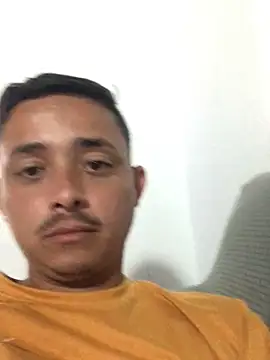 isacalejandroo online show from 09.18.25