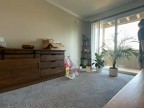 Snapshot of MissSwitch chatting on 03.19.25 MissSwitch online show from 03.19.25