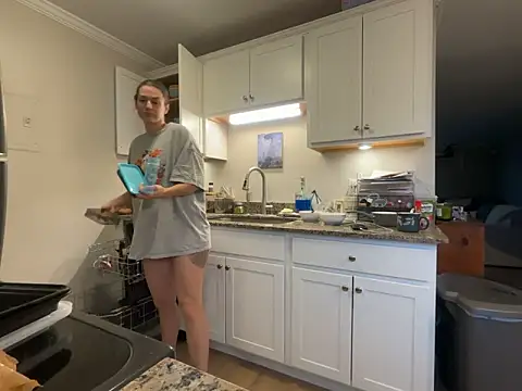 MissSwitch online show from 11.27.25