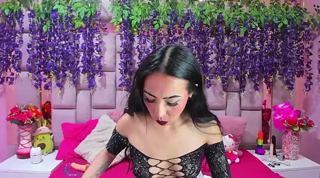 nathalia pink online show from 12.09.24