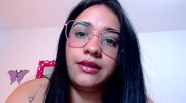 Snapshot of SaraBlosson chatting on 03.07.25 SaraBlosson online show from 03.07.25