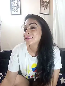 Snapshot of Rosy_sexxx chatting on 06.27.26 Rosy sexxx online show from 06.27.26