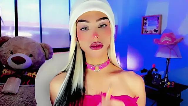 dollswit01 online show from 01.22.25