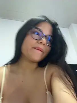 SophieHarris  online show from 03.31.26