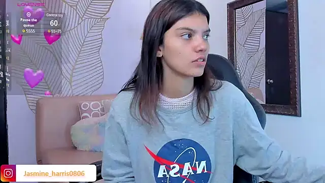 Snapshot of JasmineHarris chatting on 02.15.25 JasmineHarris online show from 02.15.25