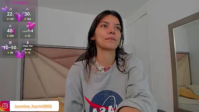 Snapshot of JasmineHarris chatting on 02.25.25 JasmineHarris online show from 02.25.25