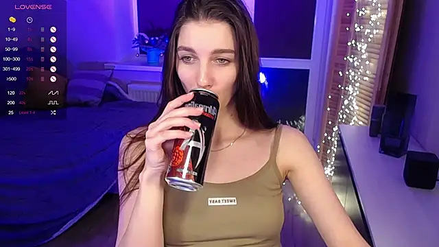 Abigail Wills online show from 02.28.25