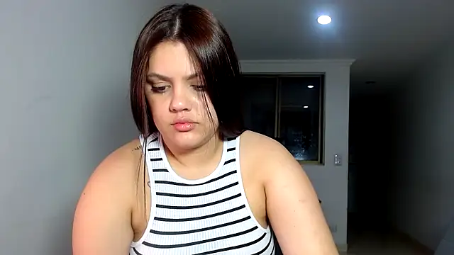 Snapshot of kimberlyhills1 chatting on 12.13.24 kimberlyhills1 online show from 12.13.24