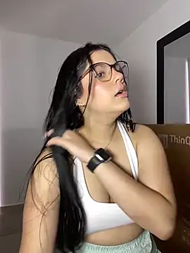 kimberlyhills1 online show from 10.25.25