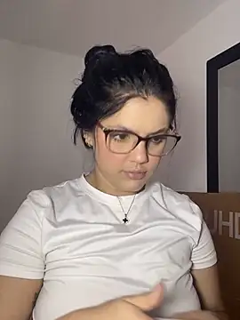 kimberlyhills1 online show from 11.24.25