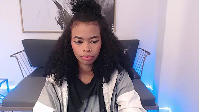 Shenna brunette  online show from 12.18.24