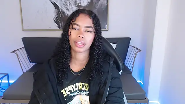 Shenna brunette  online show from 12.20.24