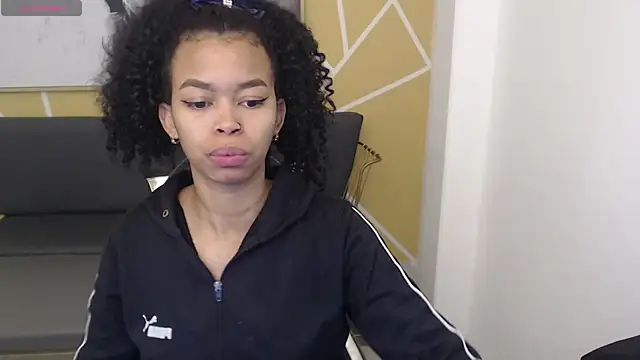 Shenna brunette  online show from 03.06.25