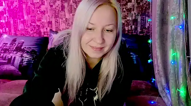 Snapshot of sarakatherin chatting on 12.08.24 sarakatherin online show from 12.08.24
