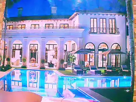 EbonyHotBuns online show from 10.21.25