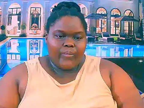 EbonyHotBuns online show from 12.21.25