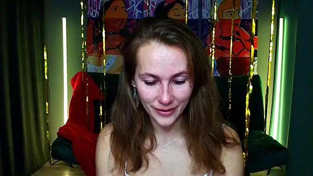 Snapshot of MichelleOrtis chatting on 12.21.24 MichelleOrtis online show from 12.21.24