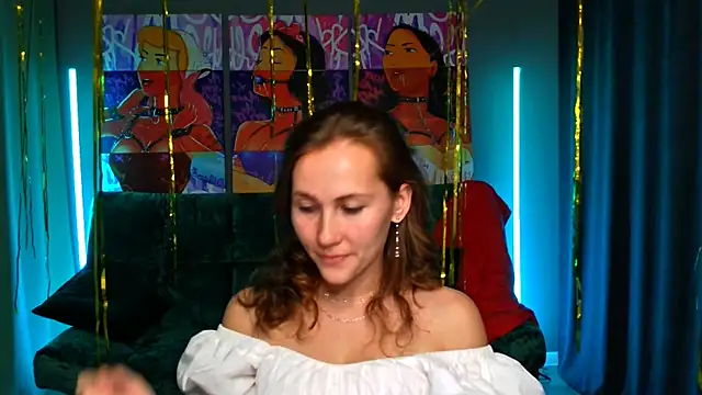 Snapshot of MichelleOrtis chatting on 12.28.24 MichelleOrtis online show from 12.28.24