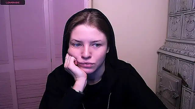 MissOliviaa  online show from 12.21.24