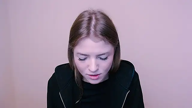 MissOliviaa  online show from 01.04.25