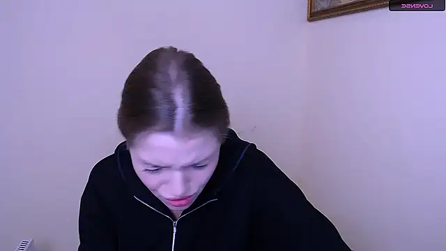 MissOliviaa  online show from 01.18.25