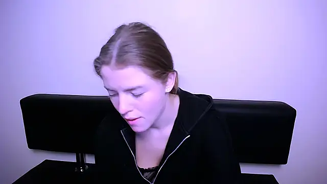 MissOliviaa  online show from 01.31.25