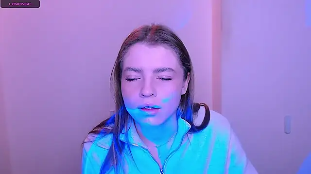 MissOliviaa  online show from 12.21.25