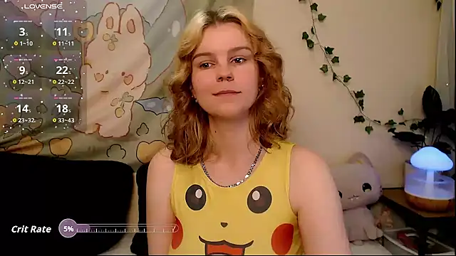 Snapshot of Moona_xx chatting on 05.16.26 Moona xx online show from 05.16.26