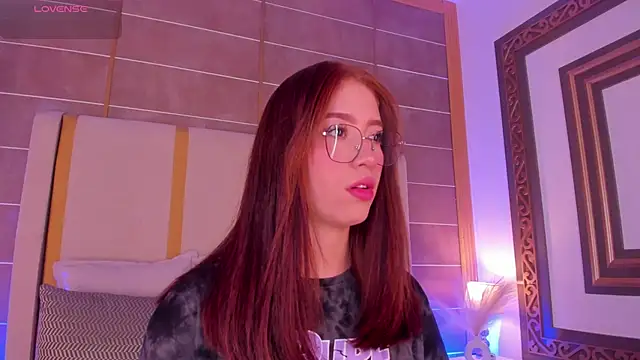 Snapshot of AbigailCarter chatting on 02.01.26 AbigailCarter online show from 02.01.26