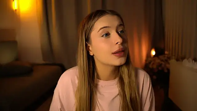 elisa moon online show from 12.12.24