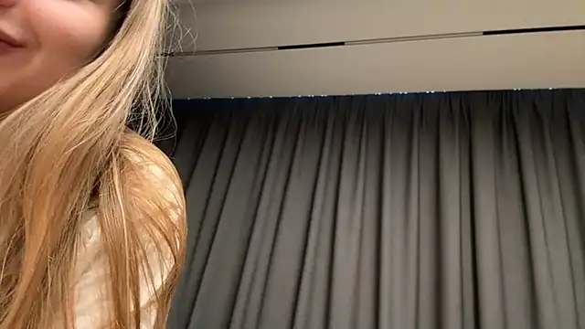 elisa moon online show from 12.26.24