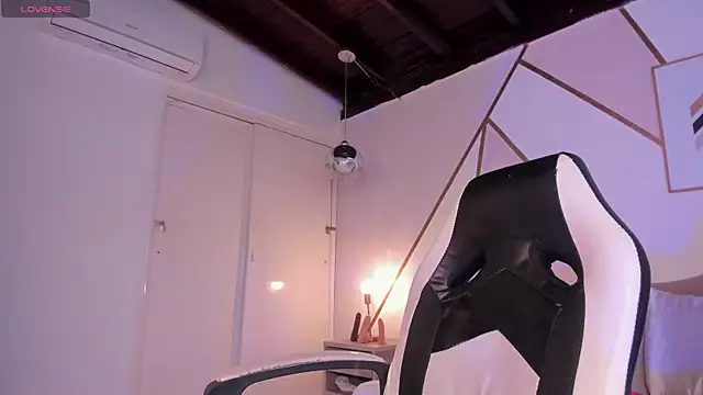 emma carterr1 online show from 12.30.24