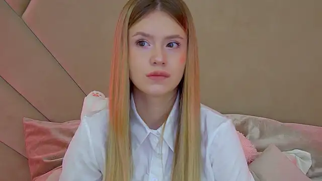 MilanaBalmain online show from 10.20.25