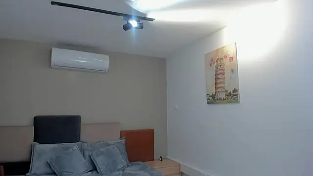 Snapshot of estrella_bigboobs14 chatting on 03.10.25 estrella bigboobs14 online show from 03.10.25