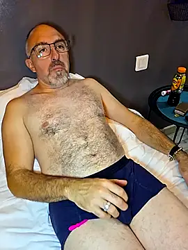 Crosss-23cm online show from 10.12.25